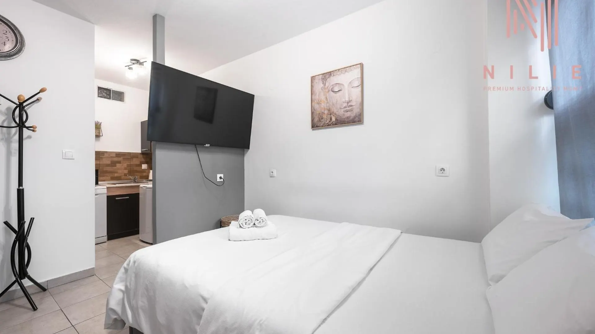 Iris Studio Center Thessaloniki 0*,  Greece